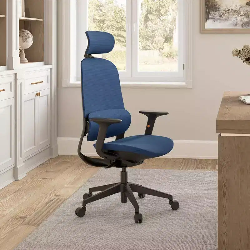 Silla de oficina moderna de malla y estilo clásico