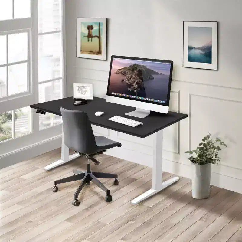 Bureau électrique réglable en hauteur à double moteur avec plateau de 55 et piètement blanc