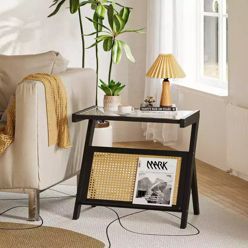 Table d’appoint en rotin avec plateau en verre trempé et cadre tressé en bambou, table de chevet noire moderne