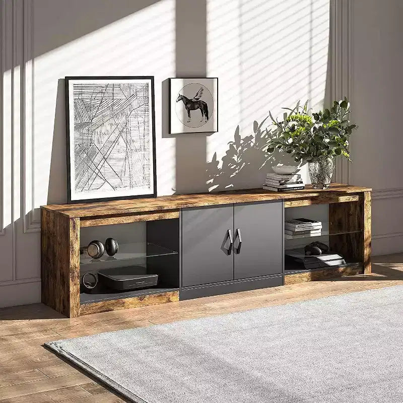 Mueble para TV de 70 pulgadas, para televisores de hasta 75 pulgadas, centro de entretenimiento y consola multimedia con estantes ajustables de vidrio templado y almacenamiento cerrado para la sala de estar